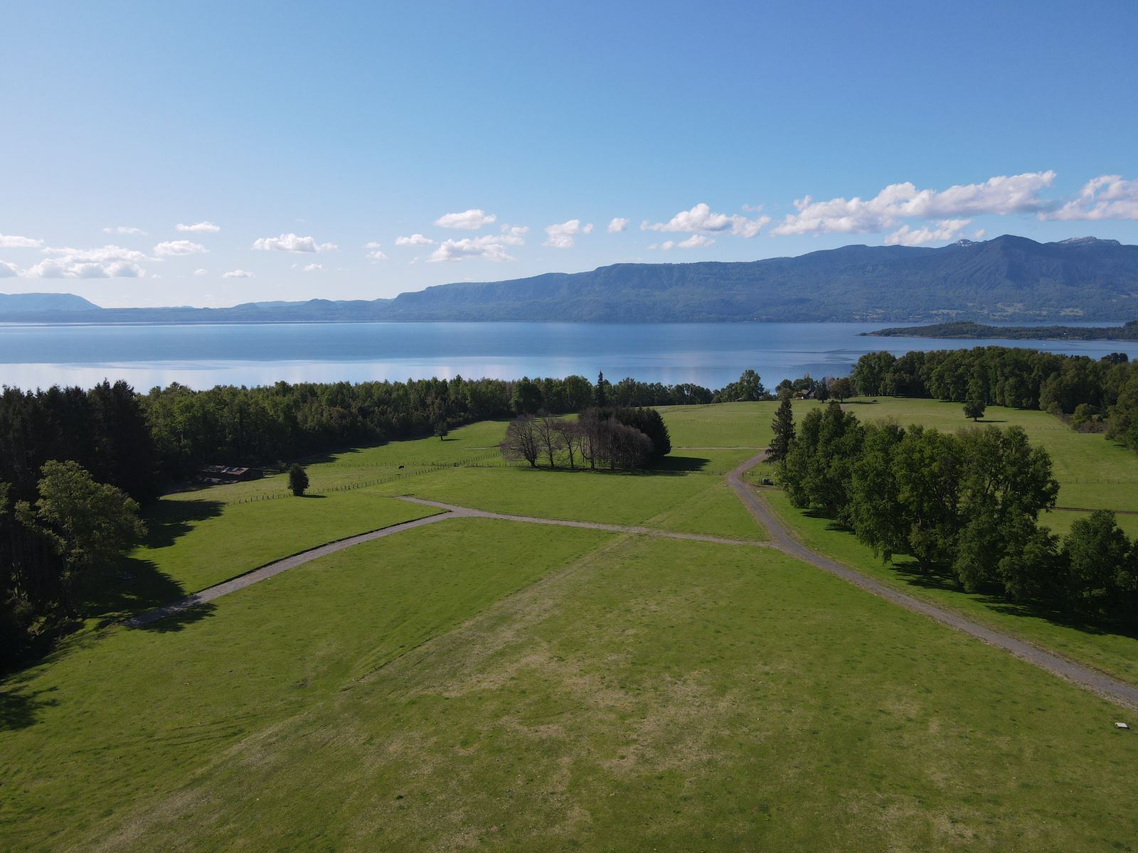 Parcelas junto al lago Villarrica